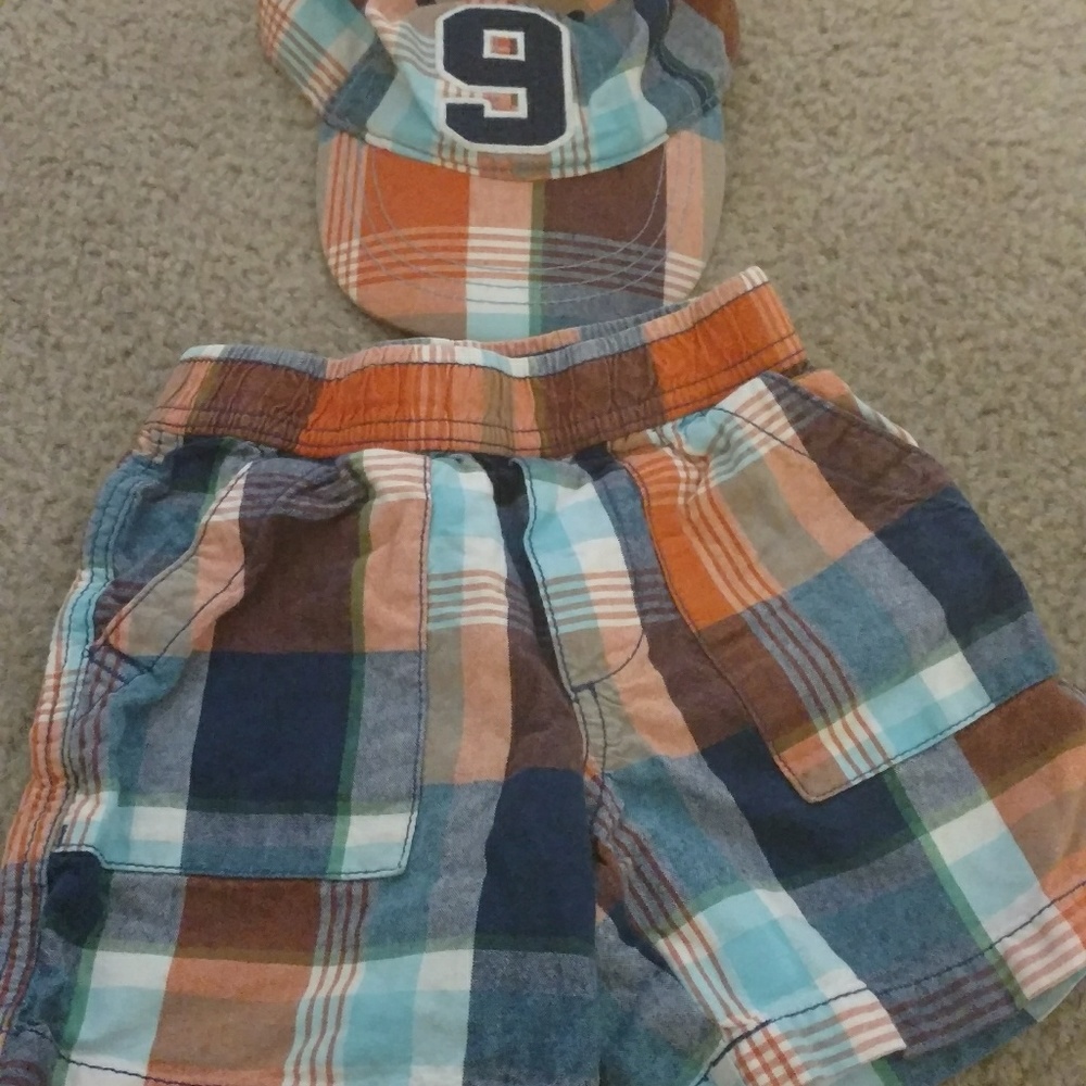 Toddler shorts with matching hat